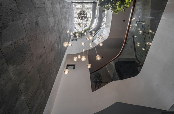 Sáng tạo khoảng thông tầng: "Phép màu" ánh sáng cho nhà phố Ecopark