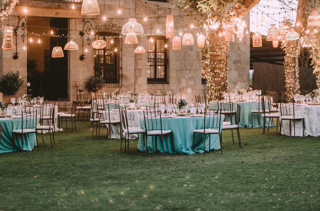 Đám cưới Rustic Style luôn được đón nhận bởi sự độc đáo và lãng mạng