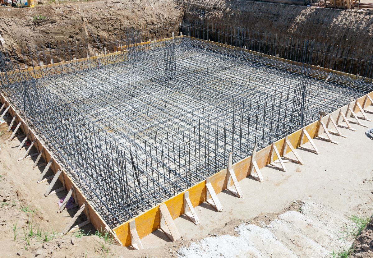 Mượn tuổi xây nhà là cách phổ biến nhất khi gia chủ không hợp tuổi