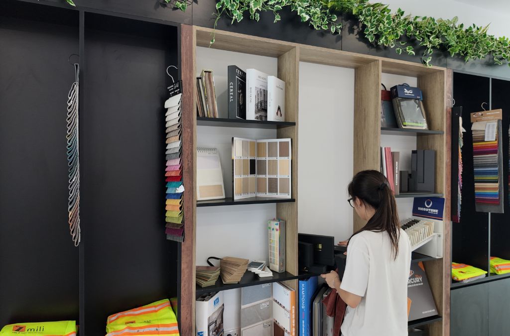 khách hành đến chi nhánh Zmili tại Vin3 có thể xem chi tiết vật liệu trước khi ra quyết định